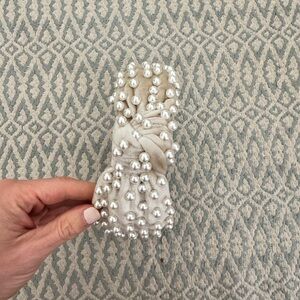 Lele Sadoughi Cream Pearl Studded Headband
